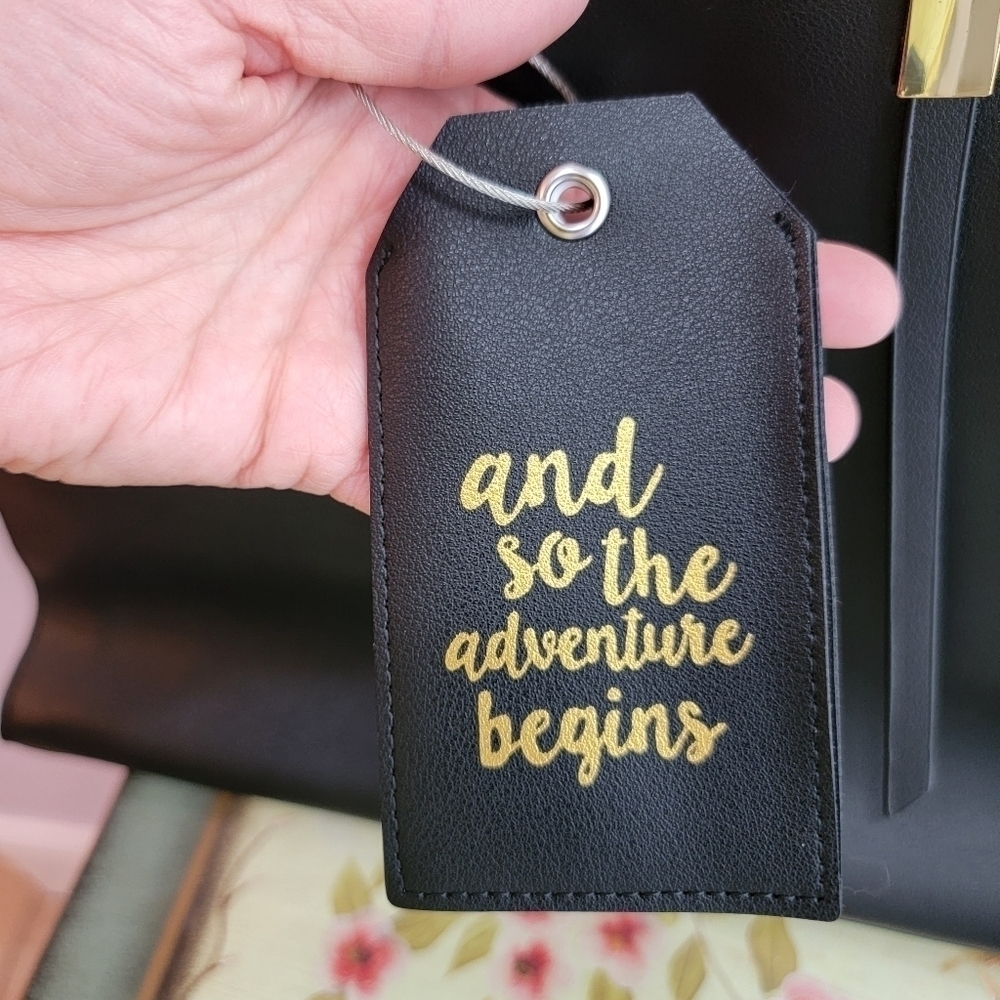 Casmonal Vegan Leather. Black and White - Picture 6 of 11